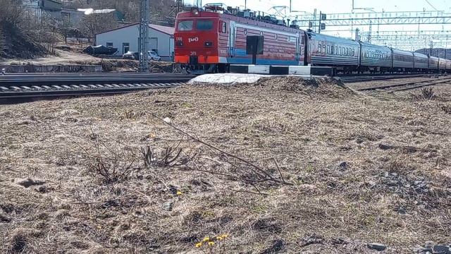 Московские поезда проезжают мимо смотреть онлайн