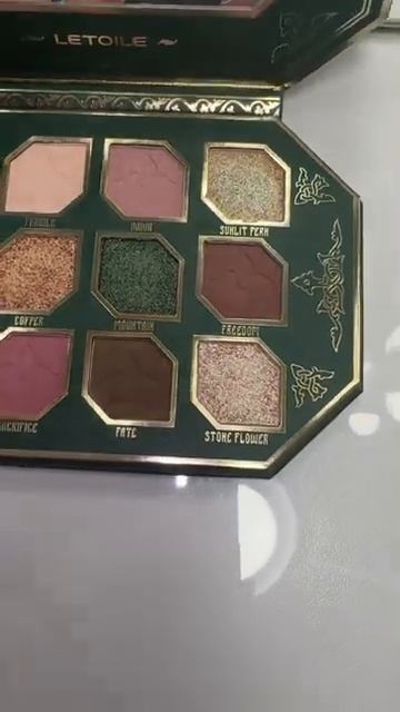 Палетка теней Letoile Malachite maid  #malachitemaid#палеткатенейлэтуаль_720p
