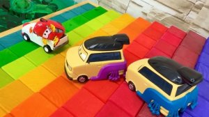 Мини‑машинки Disney Pixar Cars —  Тачки падают в воду с радужной лестницы 🚗