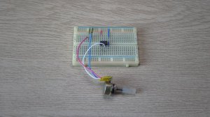 LM358. Однополярное питание ОУ.