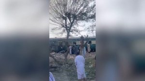 Опубликовано видео с места подрыва поезда в Пакистане