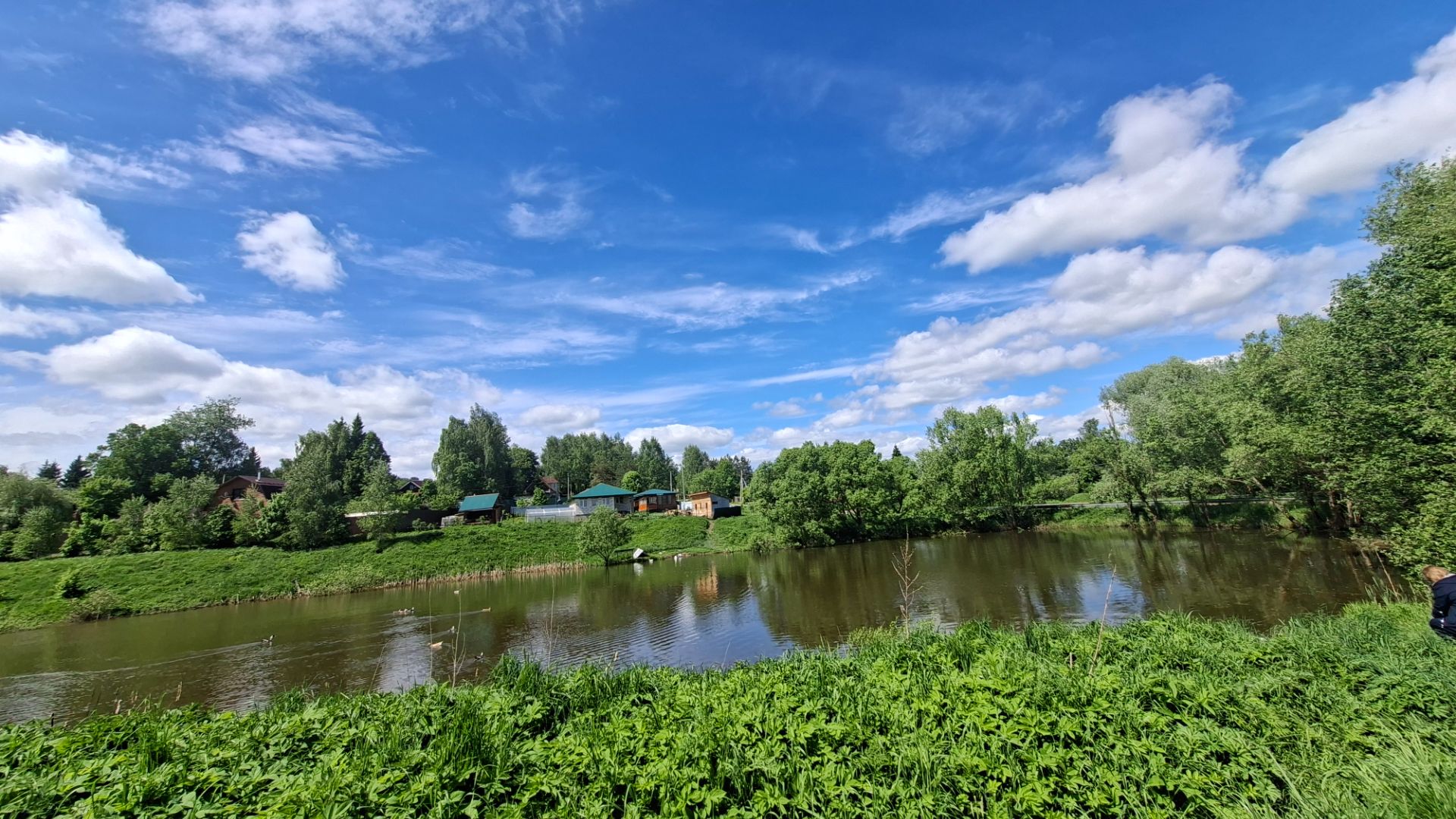Продаю дачу  рядом с озером Сенеж