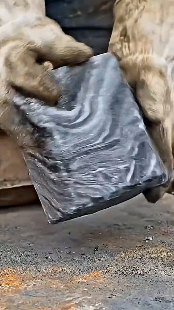 Садовая дорожка из пластиковых крышек
