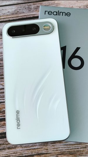 realme 16 5G 8/256Gb Antutu Test