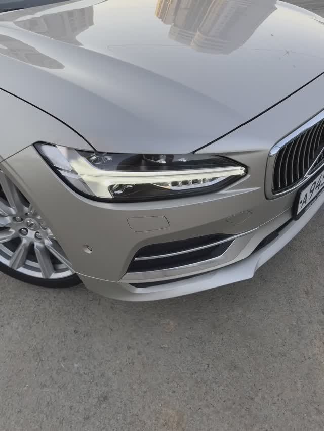 VOLVO S90 T6 AWD смотреть онлайн