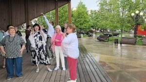 Дарите женщинам цветы... 23.05.26...