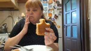 мукбанг обед друзья ем собираясь по делам