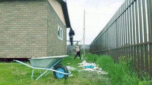 Моя Жизнь в Деревне, Сынок приехал помог с обшивкой, сложного участка.Весь день за 20 мин.