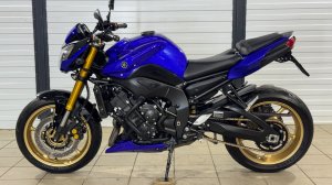 Yamaha Fz8 blue
