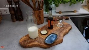 Я использовала 3 стейка из вырезки, и этот сливочный грибной соус делает их невероятно вкусными!