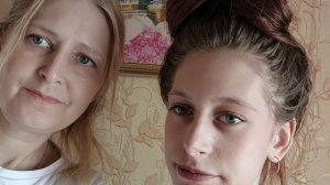 Пришли домой после службы, болтаем обо всём