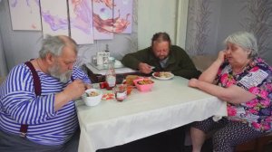 Вкусно кушаем вместе с папой Мама на диете Завалило снегом за неделю до лета Жизнь за МКАДом ДЕРЕВНЯ