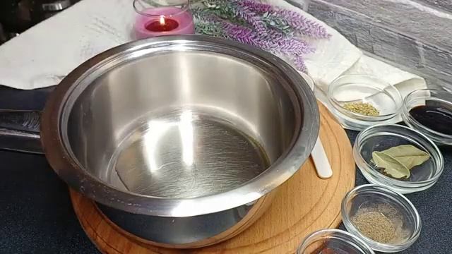 Предлагаю Вам маринованные кальмары с соевым соусом.Очень вкусно. Обзор приготовления. смотреть онлайн