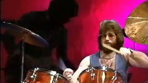 Nazareth_Назарет-_Love_Hurts._1976_god-spaces.im.mp4