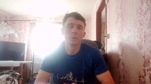 Почему болгарка отключается но если удерживать кнопку то нет?