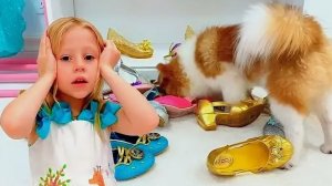 Настя и её новые игрушечные собачки с блохами