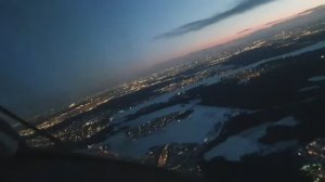 Заход и посадка в Шереметьево мартовским вечером. Съемка из кабины пилота