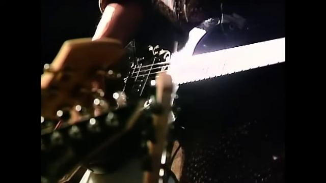 Aerosmith - Aerosmith - Eat The Rich (Official Music Video) смотреть онлайн