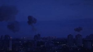 ⚡️Появились кадры ударов по Киеву.