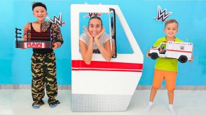 Влад хочет быть сильным, как суперзвезда WWE.