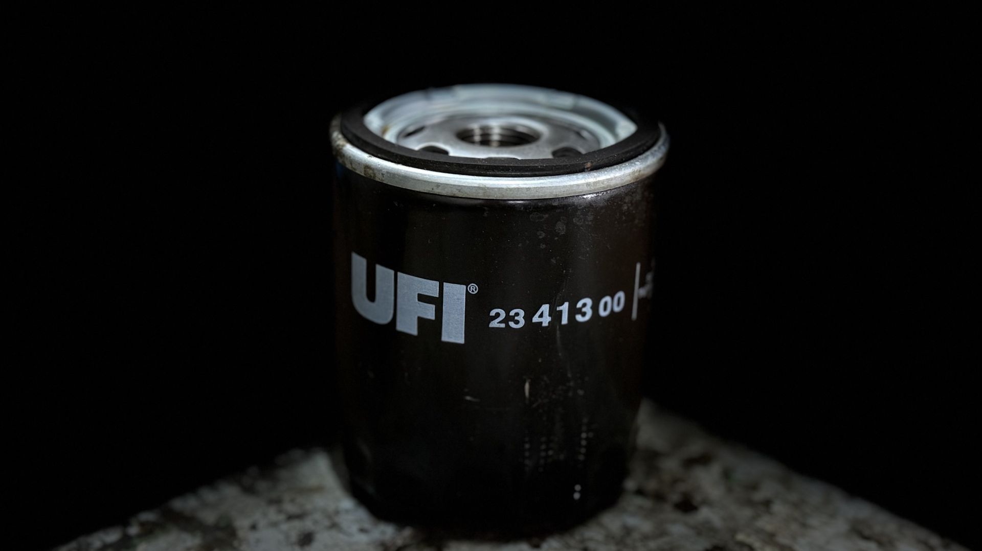 Масляный фильтр UFI 2341300 отработал на моей Гранте
