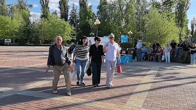 Дискотека начинается... 24.05.26... смотреть онлайн