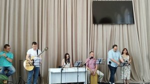 «Взывал Ты ко мне»; «Твоё имя прекрасно, Бог!»