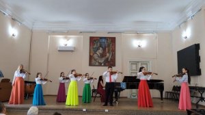 Е. Крылатов «Прекрасное далёко», образцовый ансамбль скрипачей «Весёлый смычок»