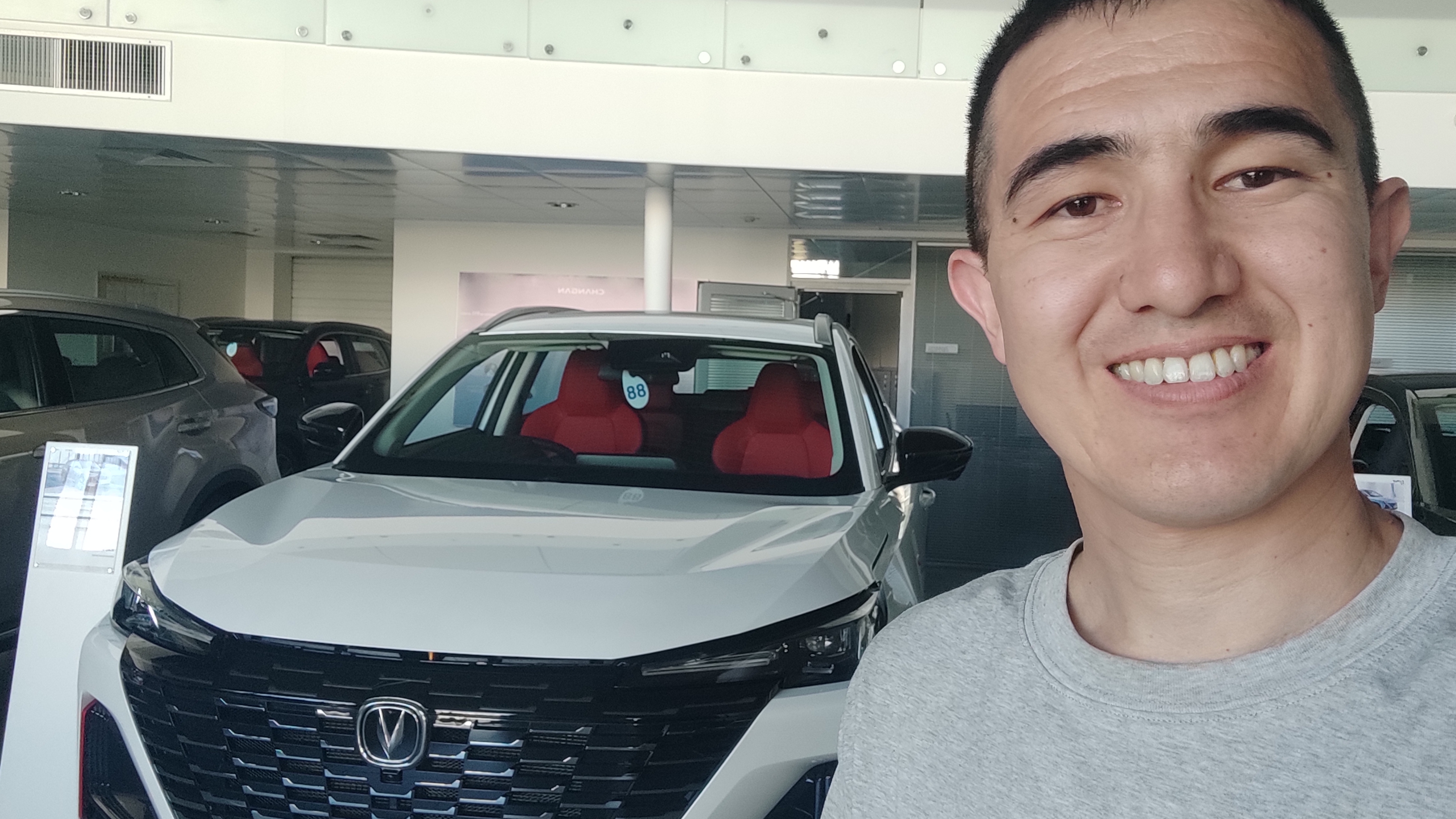 CHANGAN ЮниЭс