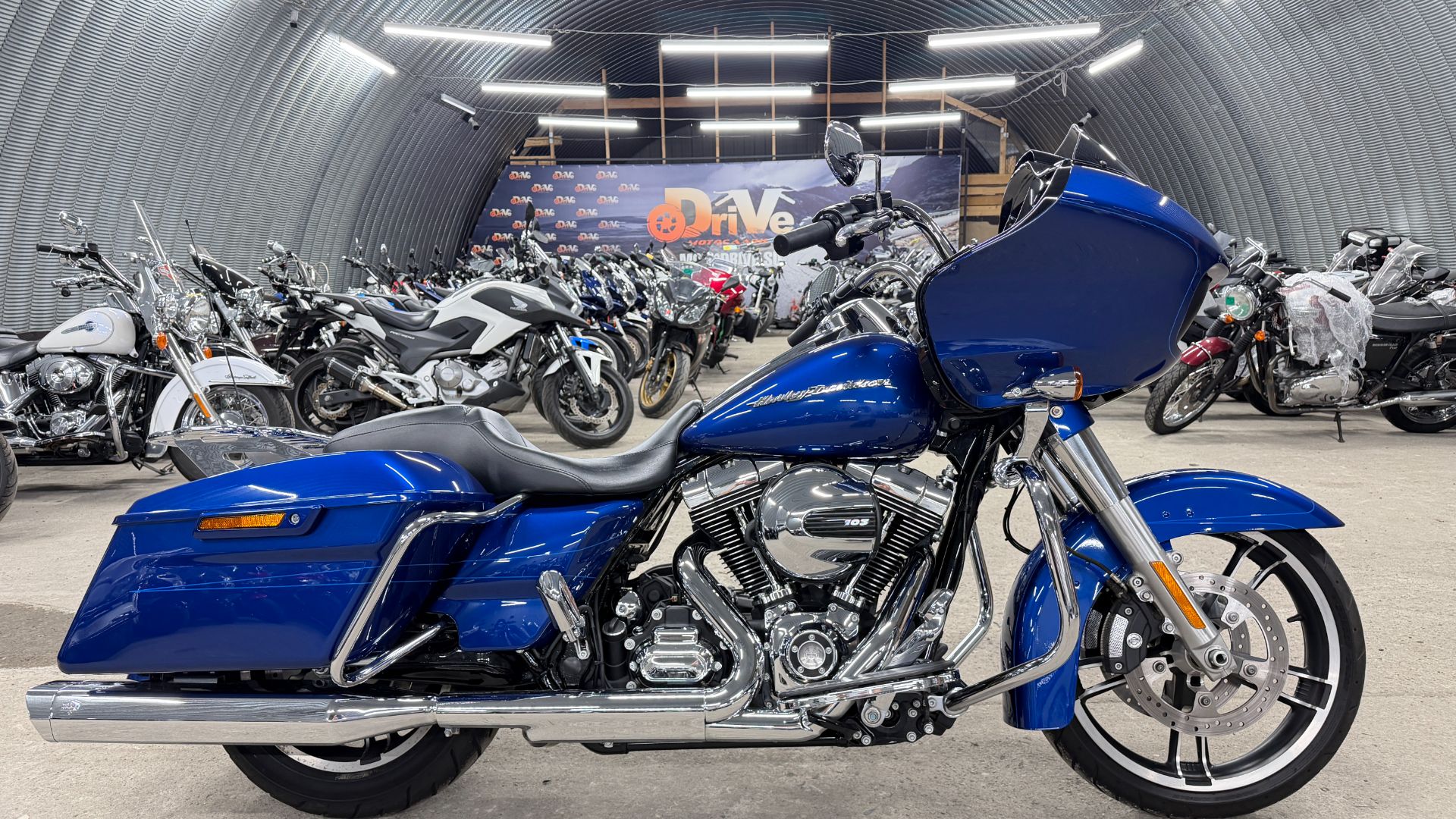 Обзор Harley-Davidson Road Glide FLTRX 1690 |В НАЛИЧИИ| смотреть онлайн