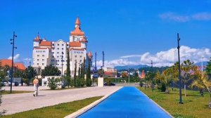 дорожка от моря к Сочи парку и отелю Богатырь, Сириус