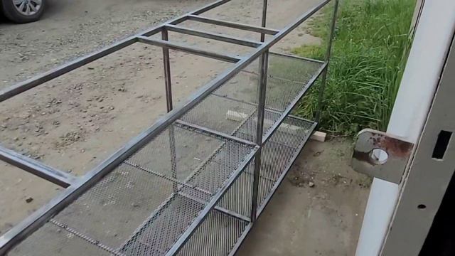 Изготовил стол-стеллаж. Могу повторить или сделать Ваш вариант👇
