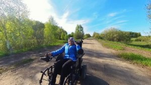 Бытовые решение  под пение птиц и заапох яблони