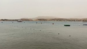 На пляже тарразина Щарм-эль-шейха, март 2026