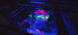 Неоновая драка Пака Бо Гома в дораме «Хороший мальчик», 2025