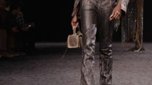 Показ женской коллекции Acne Studios осень-зима 2023-2024
