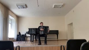 Исполняет Зарипзянов Эмиль