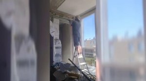 Демонтаж балконного блока