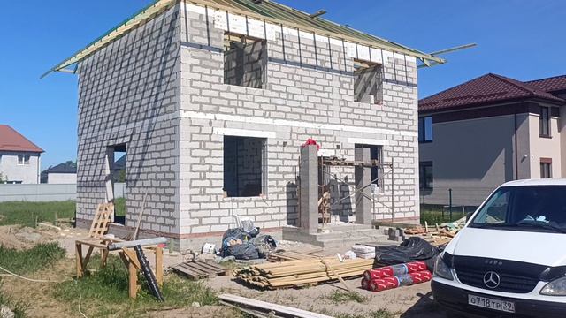Дом 174 м² в пос. Заозерье, монтаж кровли по проекту "Богатырь" amberhouse39.ru/catalog/bogatyrj