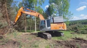 Мощный экскаватор  HITACHI в деле!