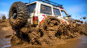 10 КГ Грязевой Монстр! 😱 Jeep Cherokee RC Cars против Экстремально Тяжелой Грязи