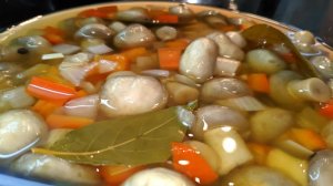 МАРИНОВАННЫЕ ГРИБЫ ШАМПИНЬОНЫ. Нереально ВКУСНАЯ ЗАКУСКА. Все просят рецепт! Грибы Просто и Быстро