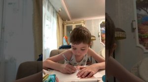 Из нас Вероника делает рисунок дятел Желна часть:3