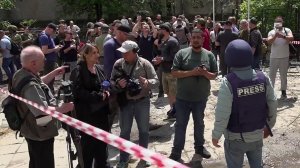 Немногие западные журналисты находят смелость сообщить об ударе ВСУ по колледжу в ЛНР.