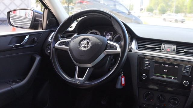 Škoda Rapid смотреть онлайн