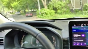 Алиса в Haval Jolion. Ставится с помощью Mega Magic
