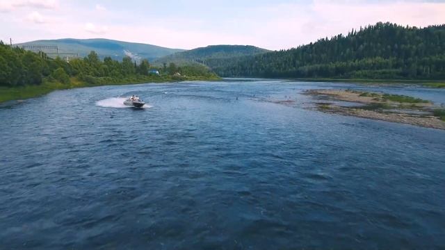 Первый спуск катера на воду