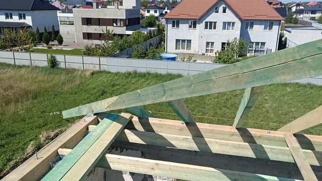Дом 174 м² в пос. Заозерье, монтаж кровли по проекту "Богатырь" amberhouse39.ru/catalog/bogatyrj