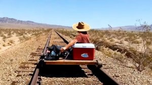 Поездка на вагонетке по заброшенной железной дороге   (archiemoreno & The Little Fox Railcart)