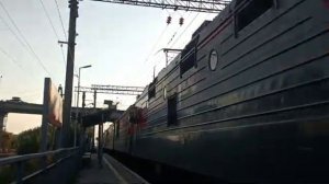 ЭКСКЛЮЗИВ С ЖДН! Электровоз эп1м перегоняет Электровозы вл10 из Луганска!
